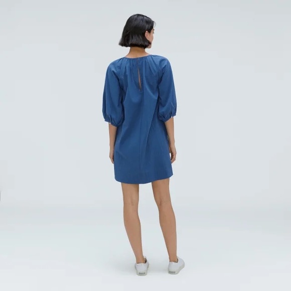 Everlane - The Seersucker Puff Sleeve Dress - Picture 2 of 7